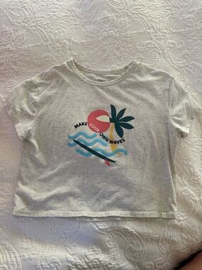 Athleta Girl Kids' Light Gray Tee with Colorful Beach Graphic